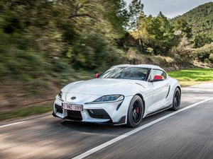 20202.0T GR Supra WҎ w^