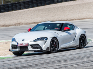 20202.0T GR Supra WҎ w^