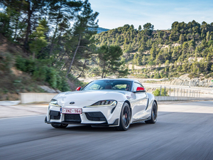 20202.0T GR Supra WҎ w^