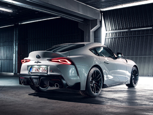 20202.0T GR Supra WҎ w^