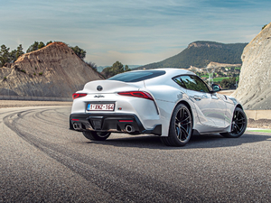 20202.0T GR Supra WҎ w^