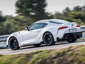 20202.0T GR Supra WҎ w^