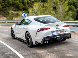 20202.0T GR Supra WҎ w^