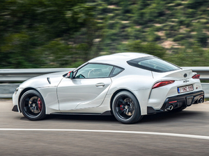 20202.0T GR Supra WҎ w^