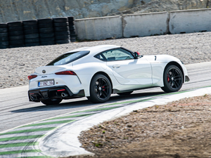 20202.0T GR Supra WҎ w^