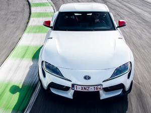 20202.0T GR Supra WҎ w^