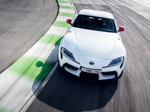 20202.0T GR Supra WҎ w^