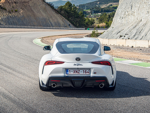 20202.0T GR Supra WҎ w^