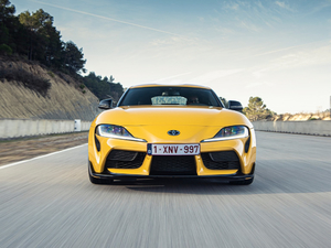 20202.0T GR Supra WҎ w^