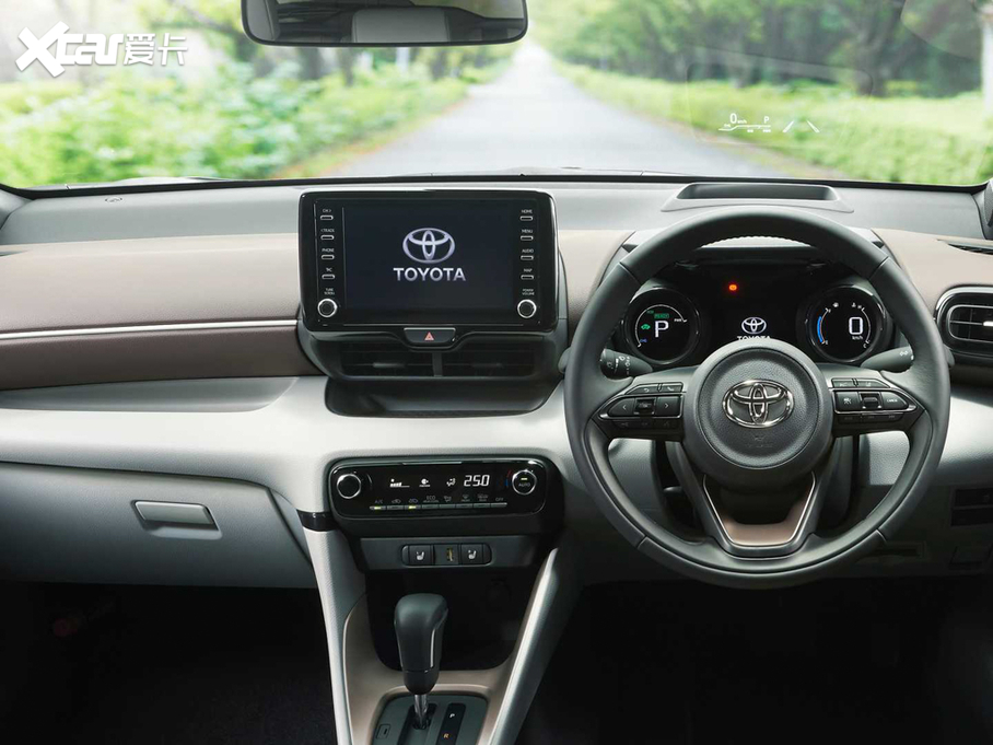 2020���S��YARiS(����) ������