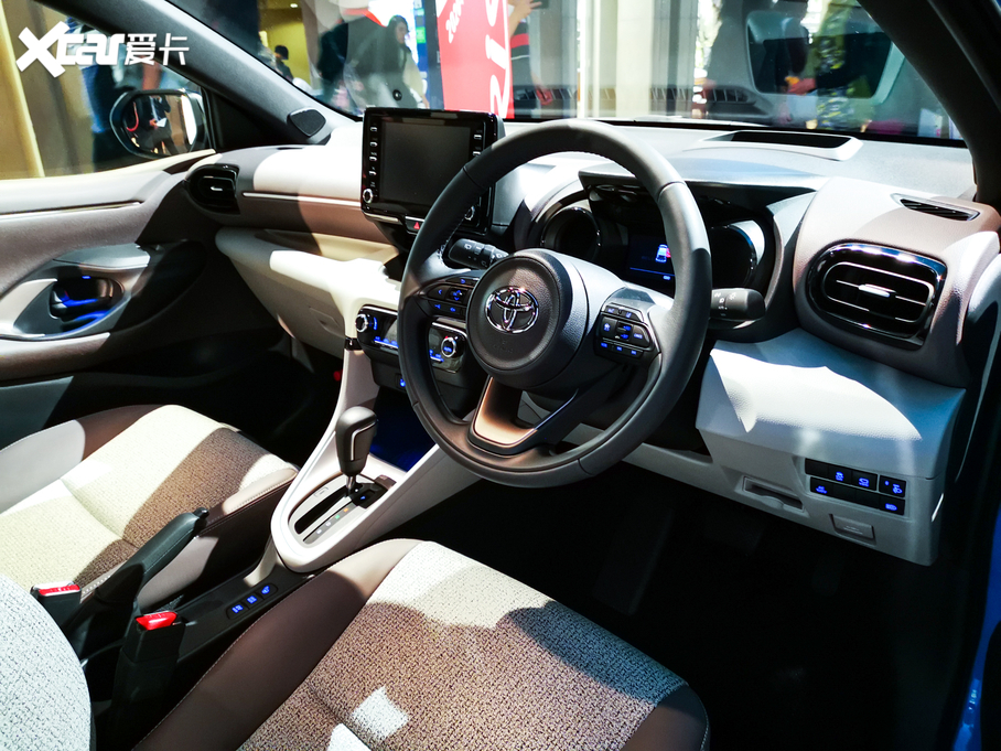 2020���S��YARiS(����) Hybrid