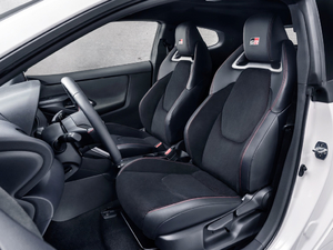 2020款GR YARiS 空间座椅