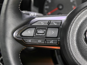 2020款GR YARiS 中控区