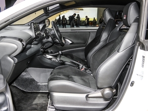 2020款GR YARiS 空间座椅