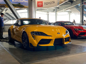 20212.0T GR Supra Ҏ w^