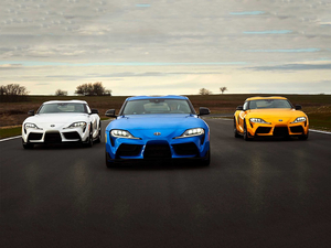 20212.0T GR Supra Ҏ w^