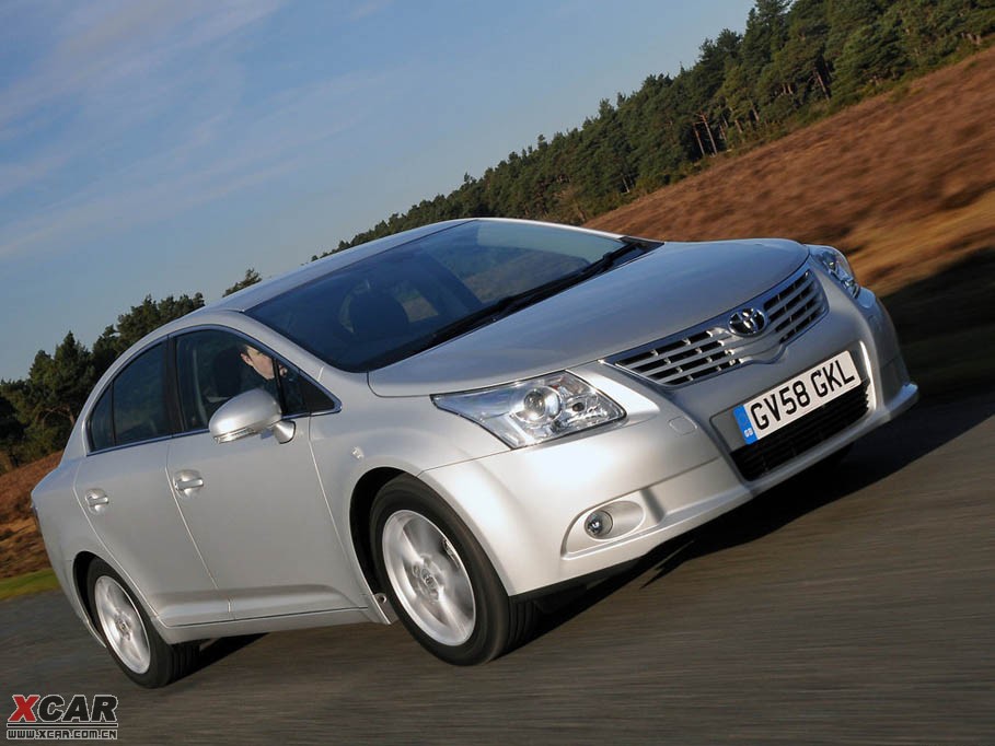 2012Avensis 
