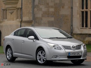 2012Avensis w^