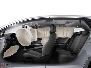 2012款Avensis 空间座椅