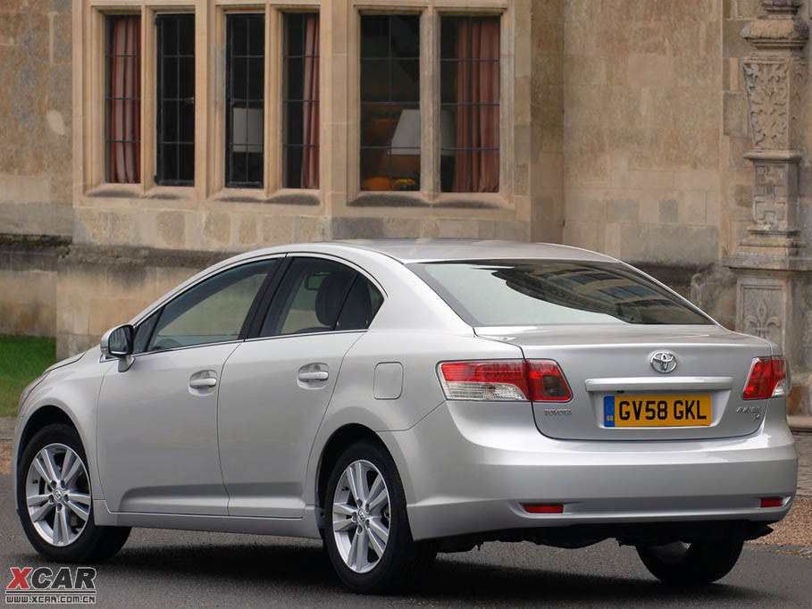 2012Avensis 
