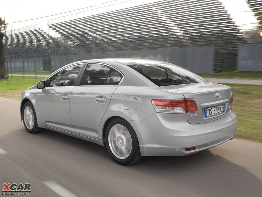 2012Avensis 