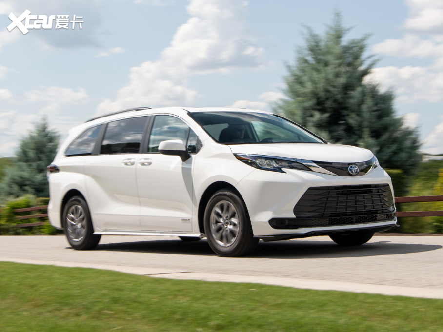 2021��Sienna 2.5L��� ���LE 8�� ������