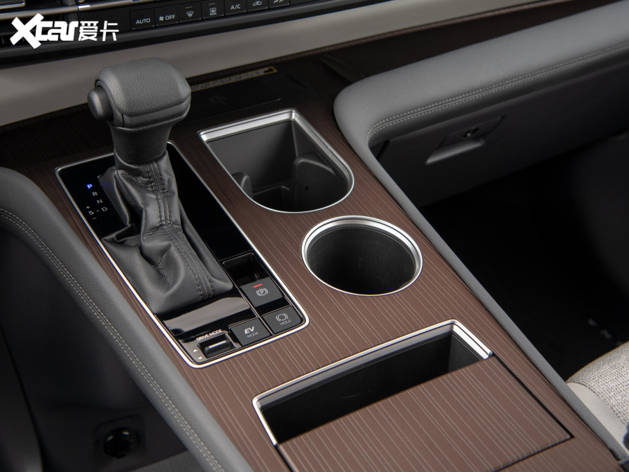 2021Sienna 2.5L LE 8 