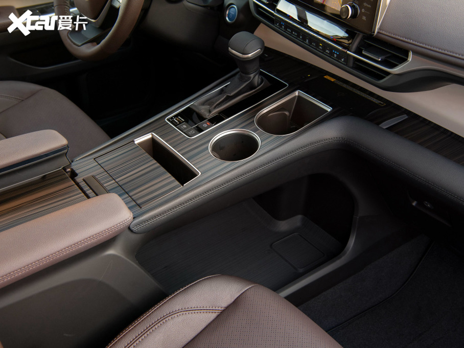 2021Sienna 2.5L Platinum 7 