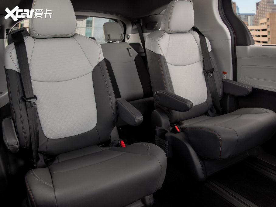 2021Sienna 2.5L XSE 7 