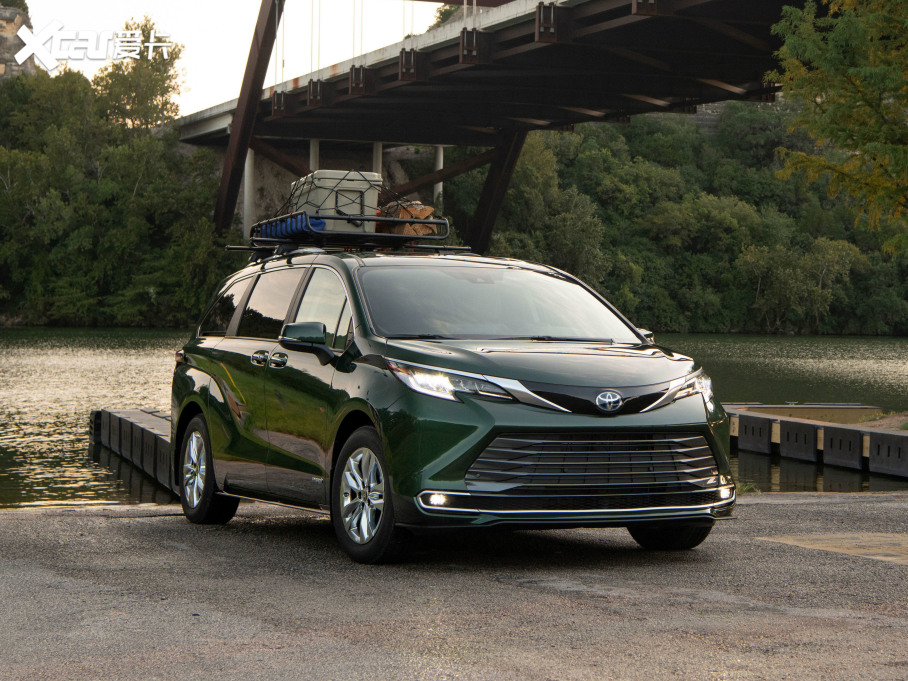 2021��Sienna 2.5L��� ���Limited 7�� ������