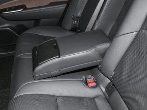 2023SportCross 2.5L HEVF 