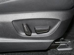 2023SportCross 2.5L HEVF g