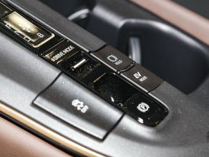 2023SportCross 2.5L HEVF п؅^