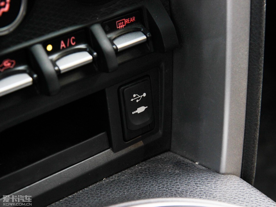 2013S86 2.0L Ԅ(dng)A