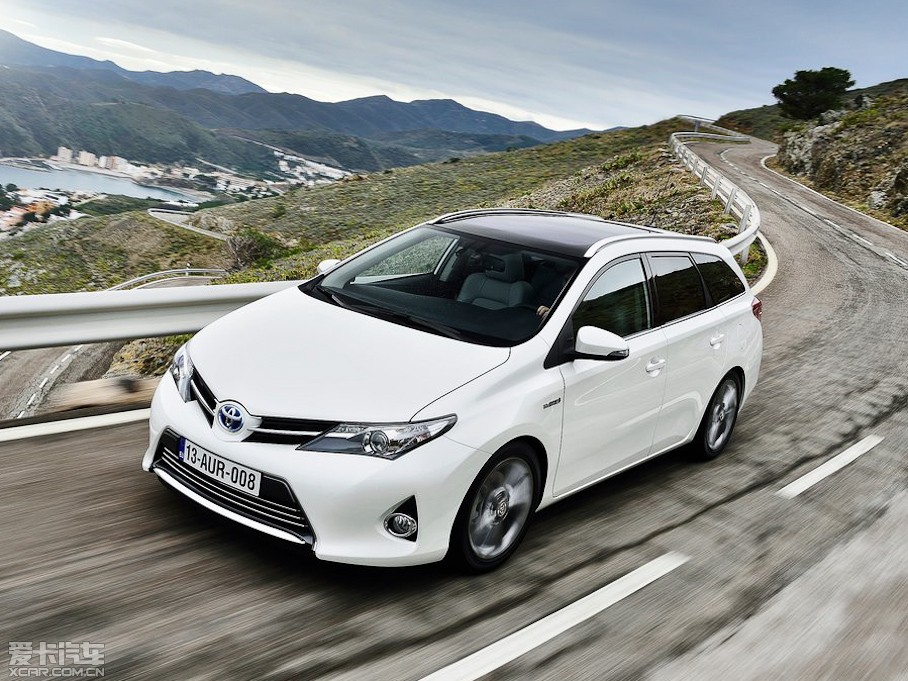 2013SAuris Touring Sports