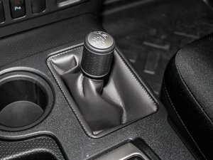 2013款4.0L 中控区