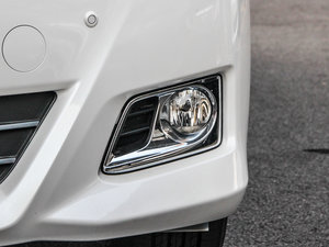 2013款3.5L 尊贵版 前雾灯