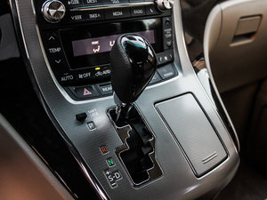 2013款3.5L 尊贵版 换挡杆