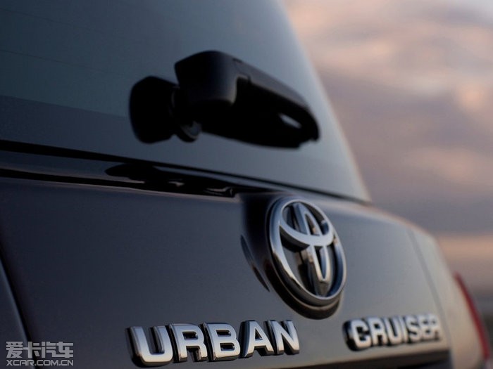 丰田urban cruiser图片
