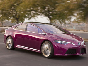 2012款Plug-in Hybrid 整体外观