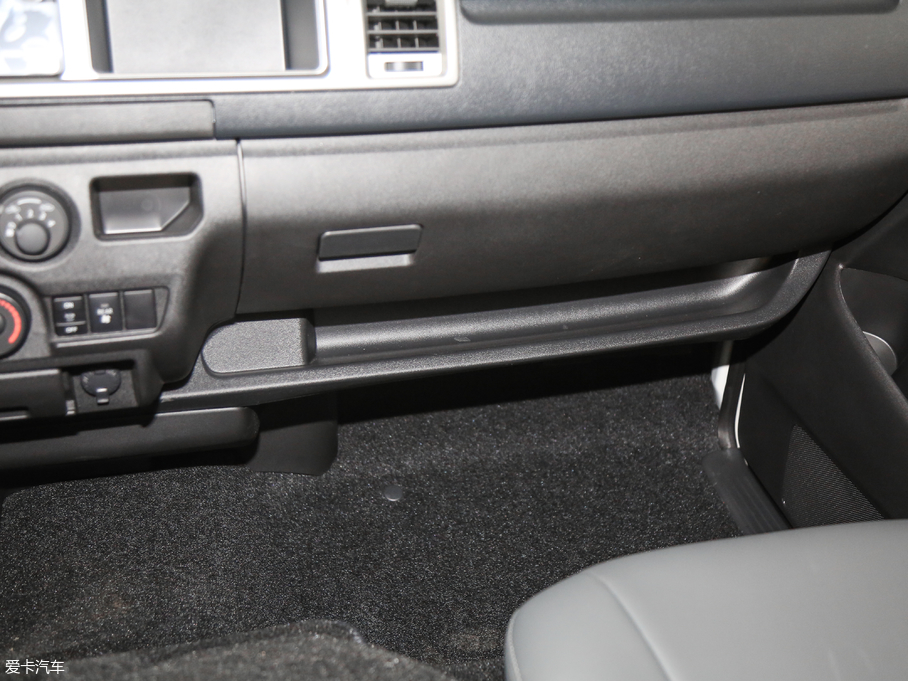 2011HIACE 2.7L 13ԄӘ(bio)(zhn)