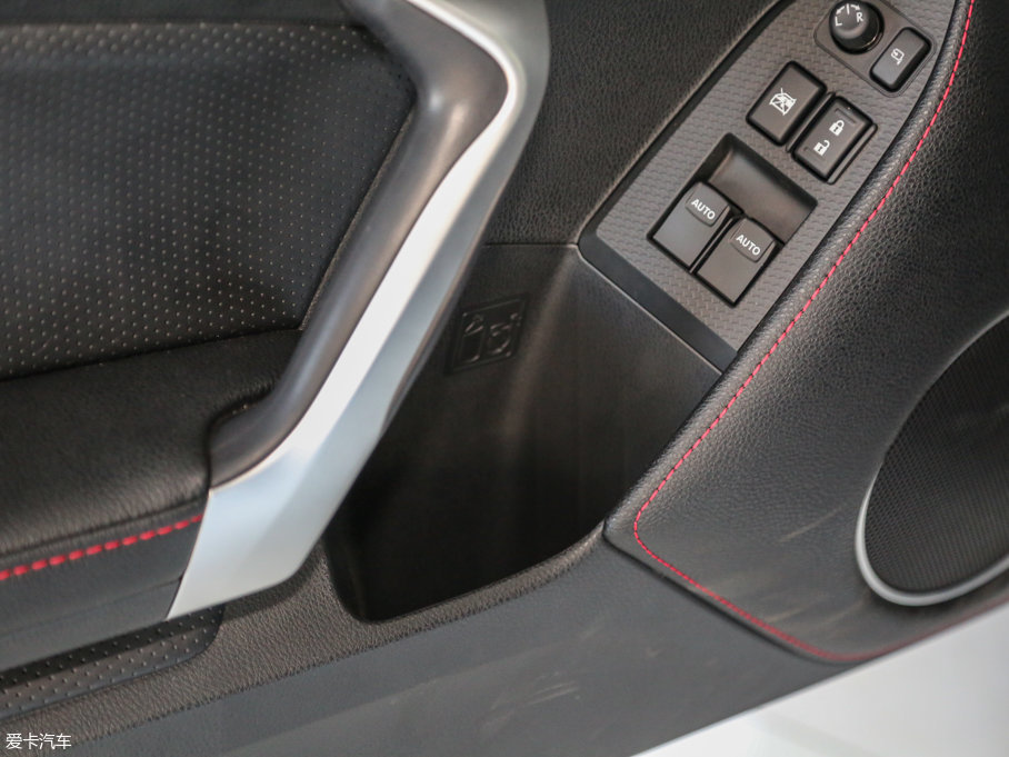 2014S86 2.0L Ԅ(dng)A