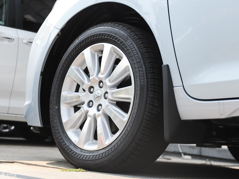 2015��Sienna 3.5L ���L