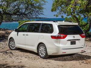 2015款3.5L 两驱L 整体外观