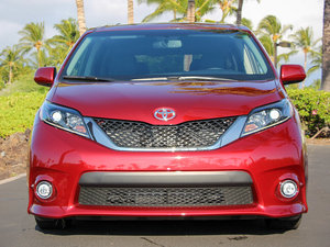 2015款3.5L 两驱L 整体外观