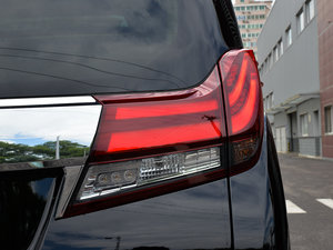 2015款3.5L 豪华版 尾灯