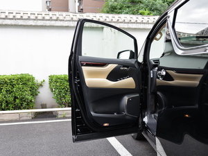 2015款3.5L 豪华版 驾驶位车门