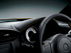 2015Yellow Limited؄e g