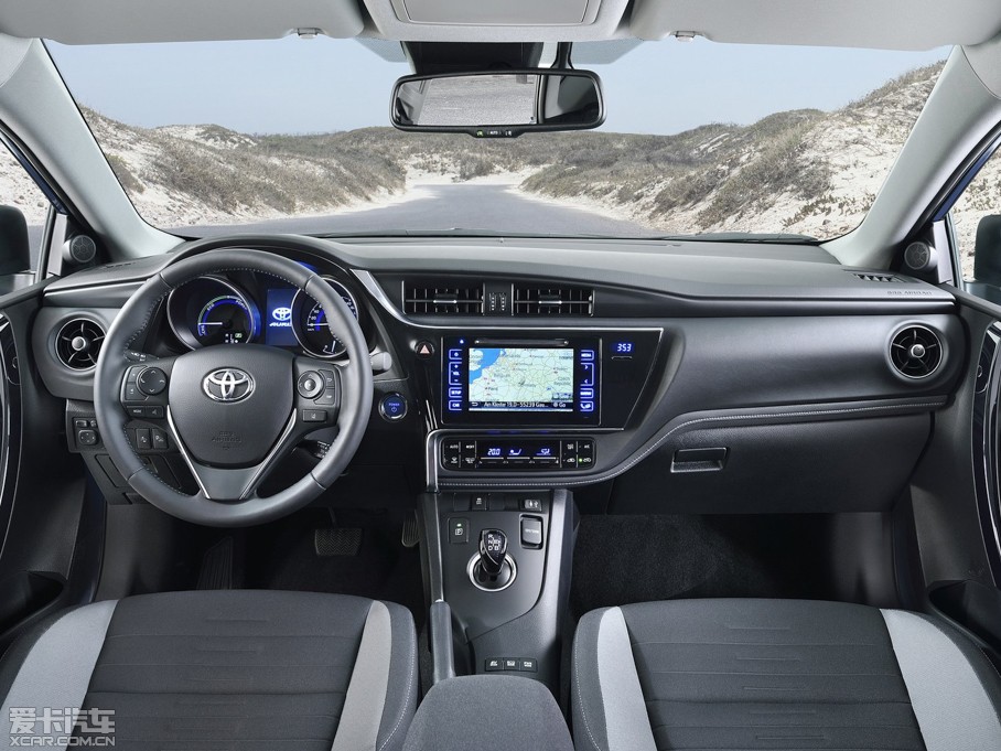 2015���S��Auris �Ʊ���