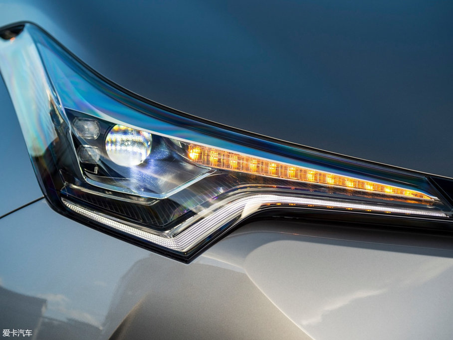 2016SC-HR() crossover